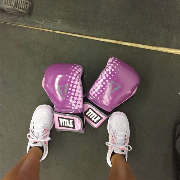 Meet your Posher, Cyn - Picture 4 of 4